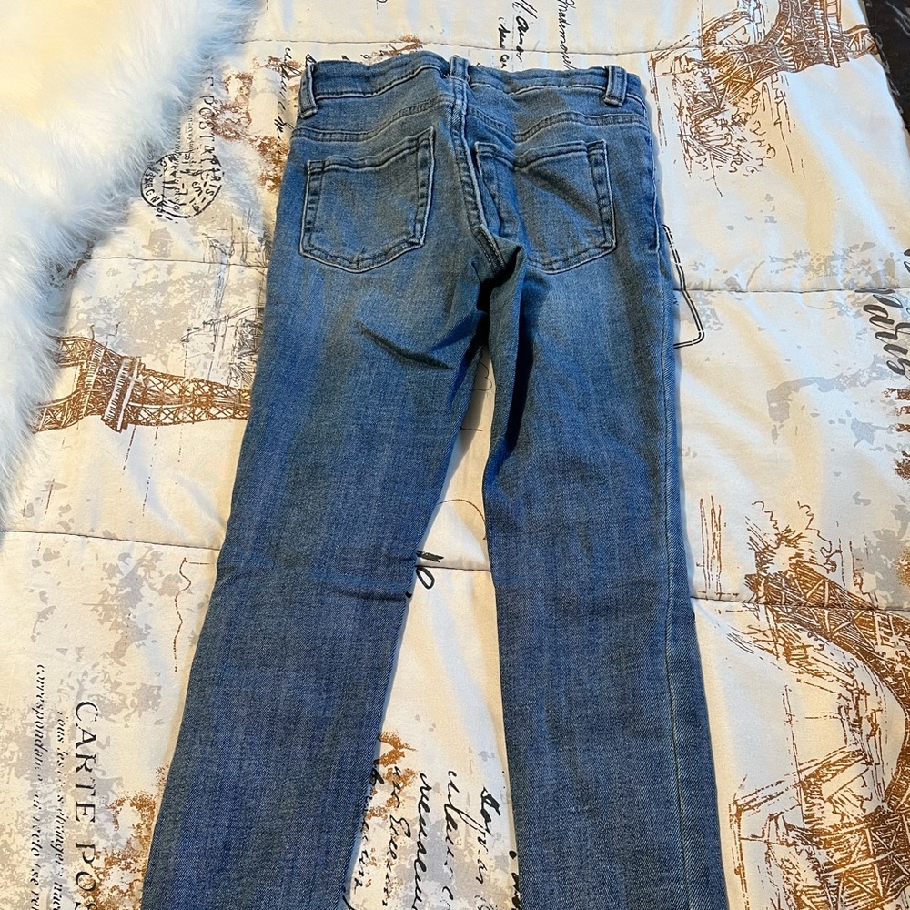 Girls jeans Cat & Jack one is a bootcut 7 the other is skinny 8 use